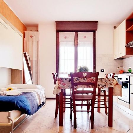 Guest Holiday Filangieri 1 Reggio Emilia Dış mekan fotoğraf