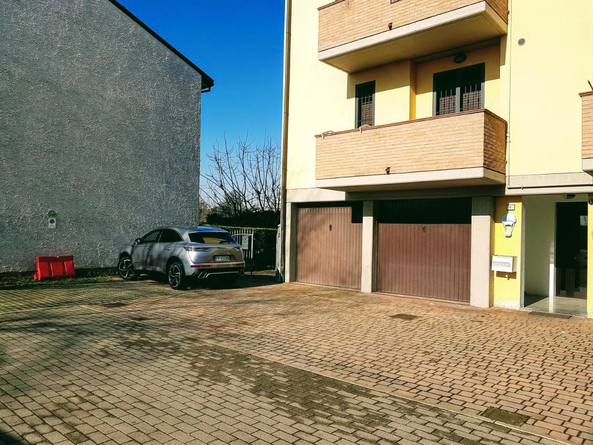 Guest Holiday Filangieri 1 Reggio Emilia Dış mekan fotoğraf