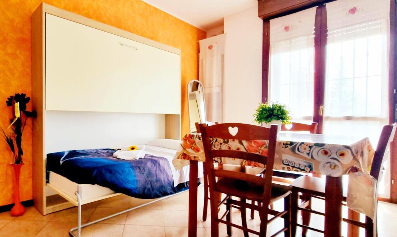 Guest Holiday Filangieri 1 Reggio Emilia Dış mekan fotoğraf